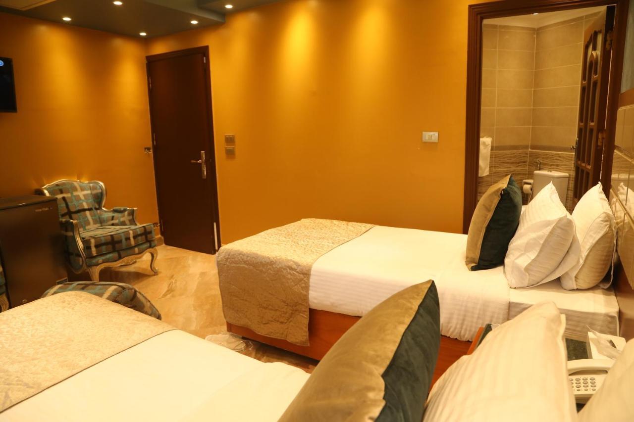 Grand Nile Royal Hotel At Nile Plaza Cairo Exterior photo