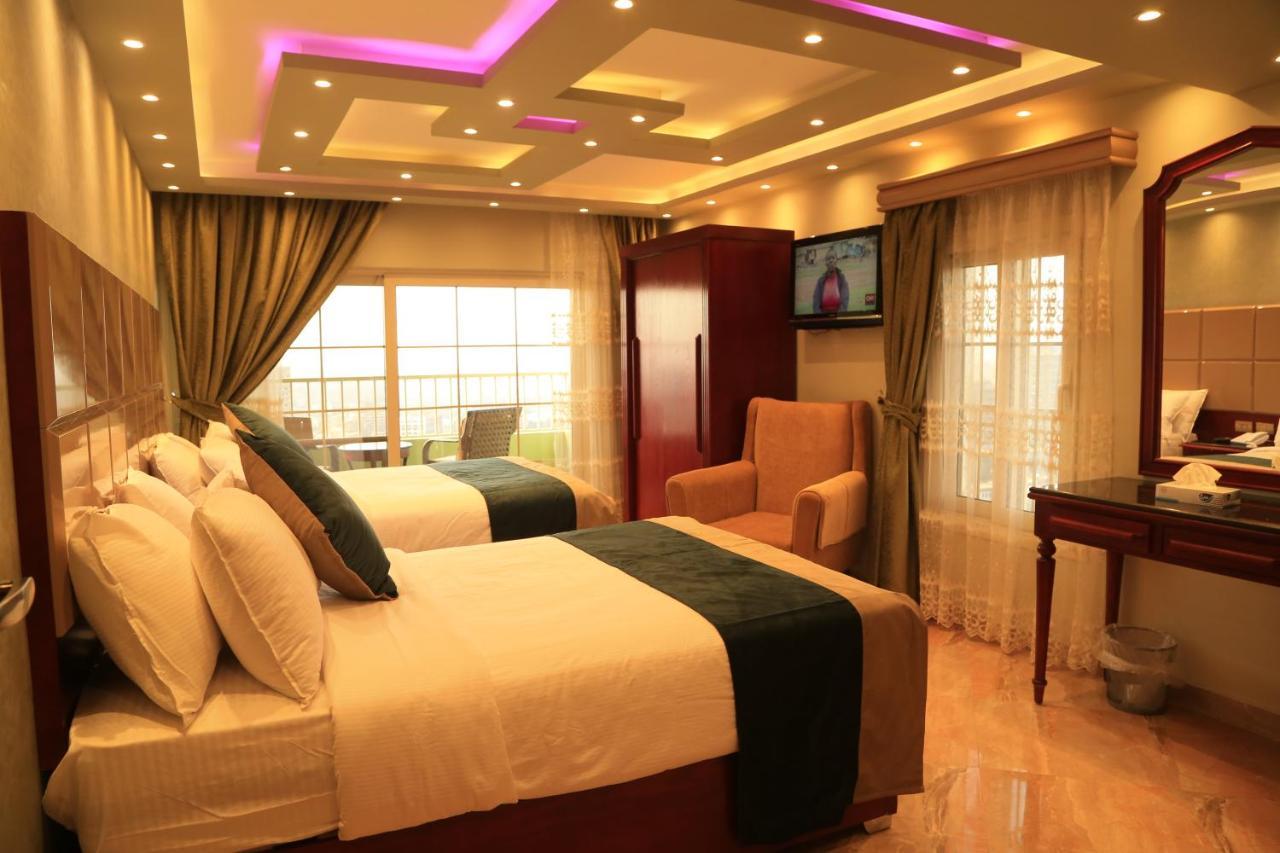 Grand Nile Royal Hotel At Nile Plaza Cairo Exterior photo