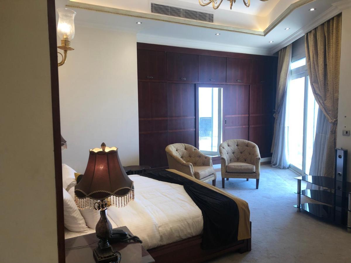 Grand Nile Royal Hotel At Nile Plaza Cairo Exterior photo